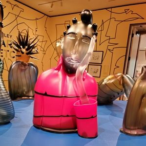 Meet your Posher, Earl